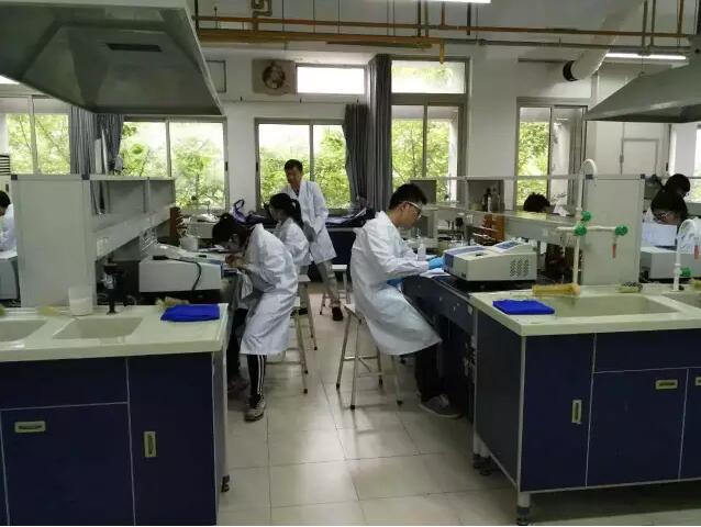 上海仪电大力支持“第十届上海大学生化学实验竞赛”的报道(图1)